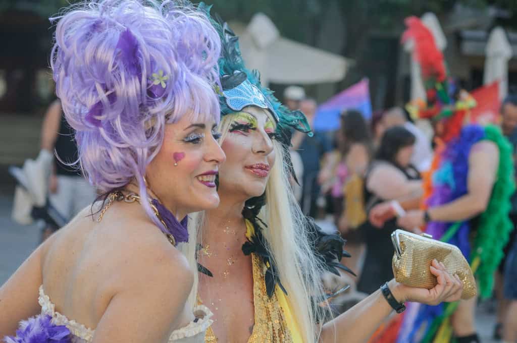 Marcha del Orgullo LGTBI+ recorre el centro de Logroño al grito de «Disidencia y Resistencia»