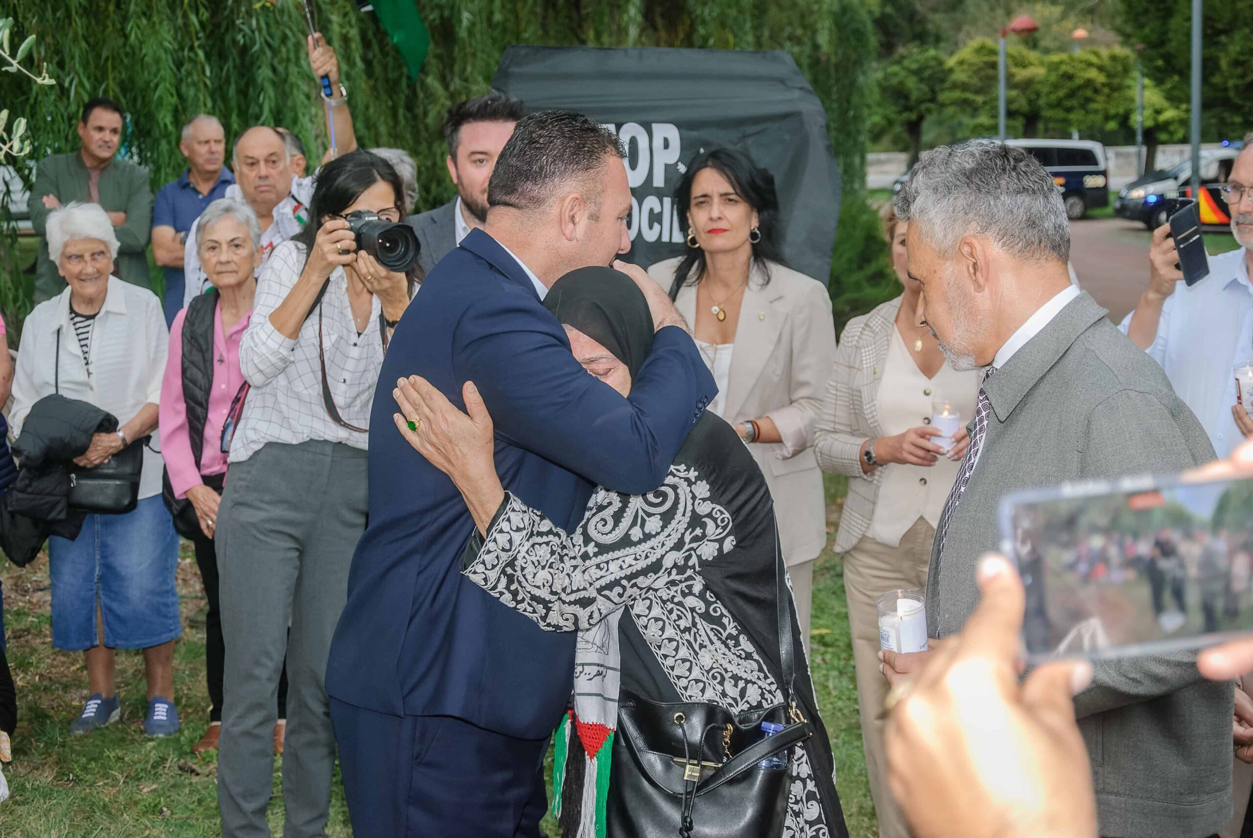 El Ayuntamiento de Logroño impide el acceso a refugiados palestinos en la firma del hermanamiento con la ciudad de Belén
